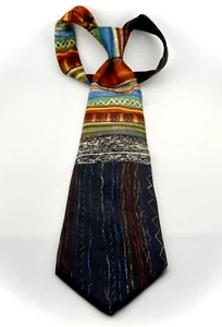 SERICA: CRAVATTA UOMO ASTRATTA / GEOMETRICA / MULTICOLORE 100% seta italiana - Foto 1 di 5