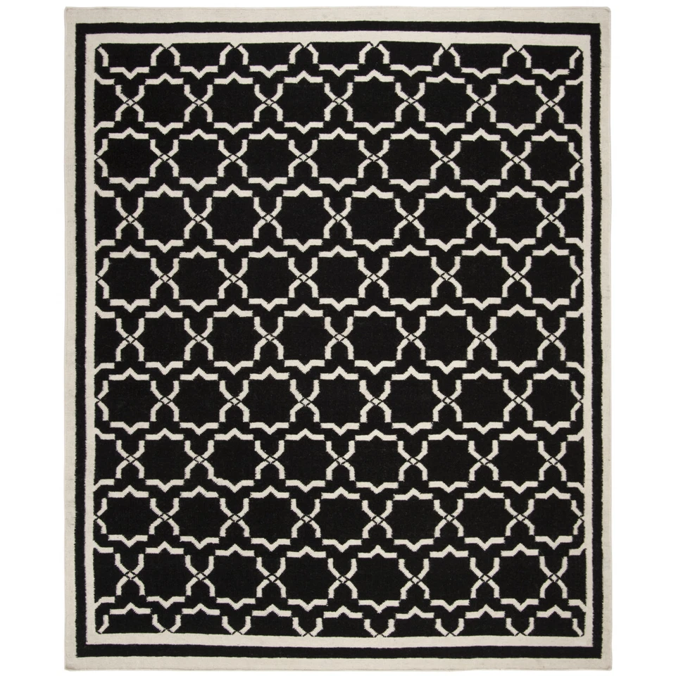 SAFAVIEH Dhurries DHU545L Handwoven Black / Ivory Rug - Image 1 of 4
