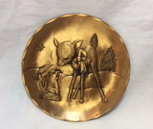 "Plato de baratija de bronce macizo de 4,75"" Christmas Fawn & Bunny Wendell August Forge" - Imagen 1 de 4
