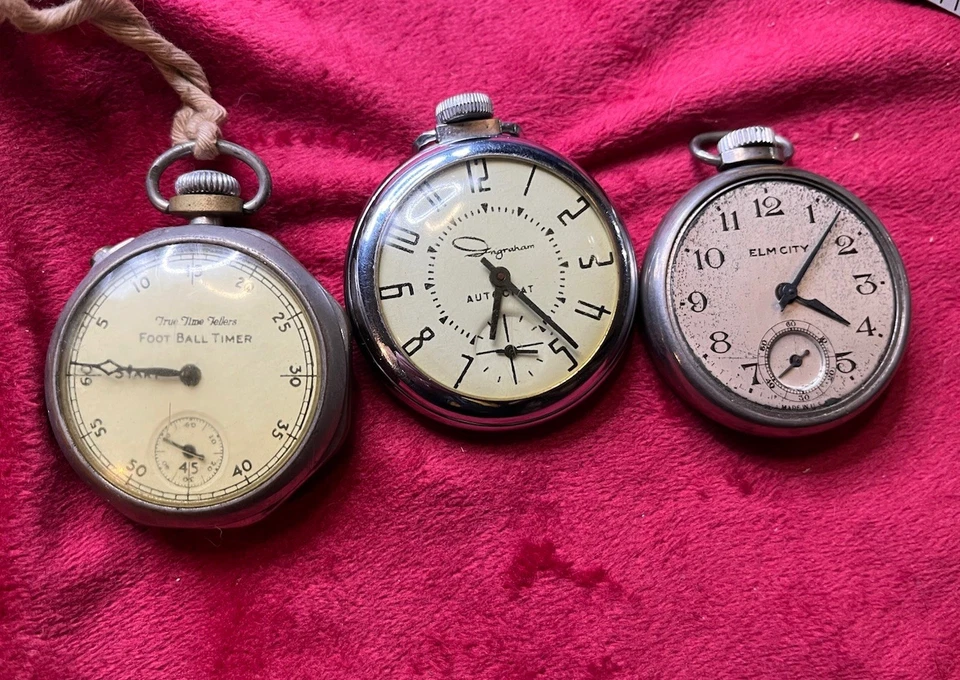 Lote de tres relojes de bolsillo no funcionales Ingraham, Elm City, True Time Tellers Foto 1 de 4