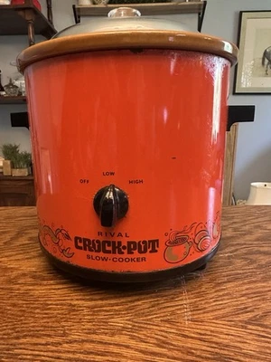 Vintage 1981 Rival burnt orange Slow Cooker Crock Pot model 3100 (works) - Image 1 of 4