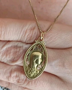 ANTIQUE 1922 FRENCH 18K GOLD VIRGIN MARY PENDANT IN OPEN WORK FRAME SIGN MAZZONI - Picture 1 of 10
