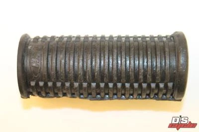 NOS HONDA CA100 CA110 CA200 CM91 RUBBER STEP PART# 50661-035-000 - Image 1 of 4
