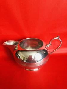 ANTQ Early 1900's Silver Plated Walker & Hall Elegant Cream Jug (I.78/GC) - Picture 1 of 11