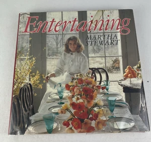 Entertaining by Martha Stewart 1982 Hardcover Book - Picture 1 of 9