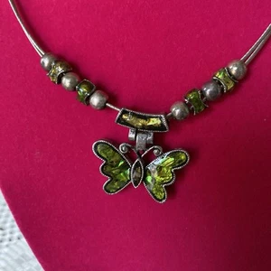 Vintage Green Butterfly Choker Necklace Silver Tone Wire Beads Unmarked - Picture 1 of 9