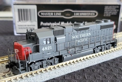N Atlas 40004829 Silver GP38-2 PH II Southern Pacific "Houston" Rd# 4821 - Image 1 of 1