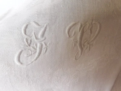 4 serviettes anciennes en damassé monogramme JV - Photo 1/4