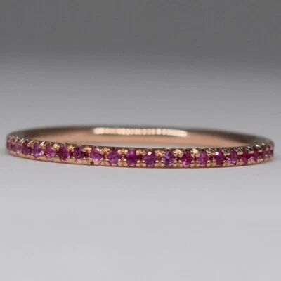 Кольцо с круглым драгоценным камнем вечности из розового настоящего золота 14 карат с розовым сапфиром размер 7 - Изображение 1 из 4