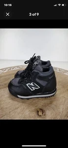 NEW BALANCE 710 Boots Shoes Kids Size 4 Black Grey KH710KGI - Picture 1 of 6
