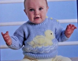 KNITTING PATTERN - CUTE BABY JUMPER/SWEATER WITH LITTLE DUCK MOTIF SIZES 16"-20" - Picture 1 of 1