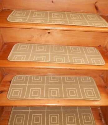 15 = 步 9 英寸 x 30 英寸优质 Wilton 羊毛地毯台。 — 第 1/4 张图片