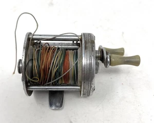 Vintage Bronson Lashless 1700A Reel - Picture 1 of 3