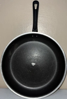 Mirro Aluminum Non-Stick 12" Pan 30 CM Made In The USA No Lid See Pics *Flaw*🍀 - Image 1 of 4