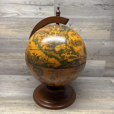 Map Globe Opens into Drink Bar Storage World Explorer. Made in Italy - Image 1 of 4