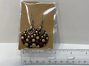 Pendientes colgantes pintados a mano con arte de punto mandala por JaDeL - Imagen 1 de 2