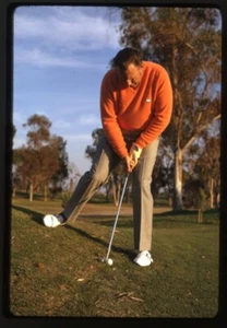 Billy Casper Champion Golfer 1970 on golf course Original 35mm Transparency - Picture 1 of 1