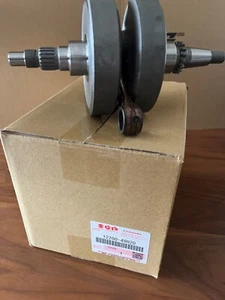 【NEW】Suzuki Genuine Crankshaft Assembly 12200-49H20 Direct From Japan - Foto 1 di 5