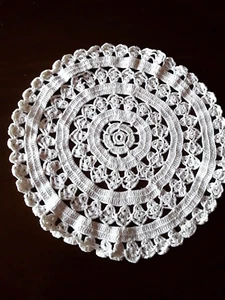ANCIEN NAPPERON coton Blanc au crochet 24 cm @OLD mat - Picture 1 of 2