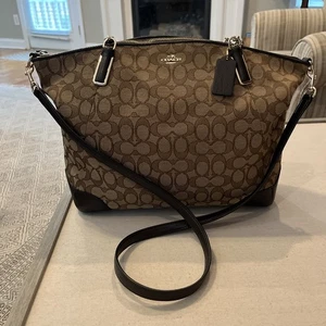 Borsa a tracolla Coach Kelsey in pelle jacquard firmata bordo marrone cachi tote bag - Foto 1 di 11