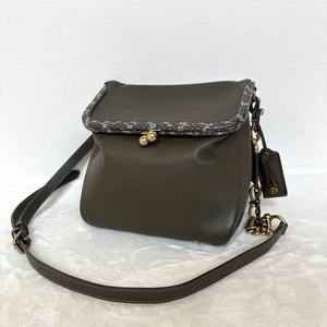 Bolso de Hombro COACH Rider 24 Cadena Kisslock Cuero Caqui Verde con Dije - Imagen 1 de 11