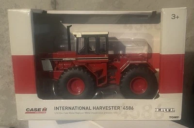 ERTL 1/32 International Harvester 4586 4WD with Singles, ZFN14946 New in Box! - Image 1 of 3