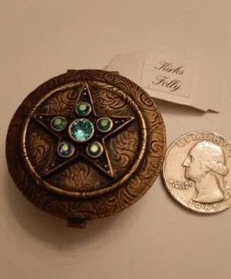 CAJA DE PASTILLAS CON BISAGRAS KIRKS FOLLY SHINING STAR Antigua Brasstone NUEVA CON ETIQUETA Foto 1 de 4