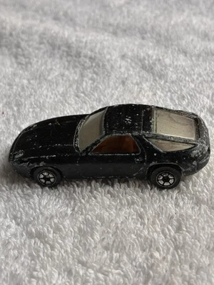 20 世纪 70 年代老式压铸黑色保时捷 928 汽车  — 第 1/4 张图片