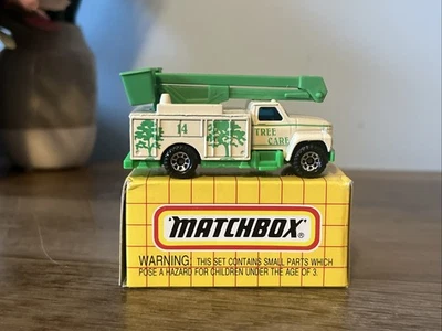 1993 Matchbox - MB33 Utility Truck in Original Box - Tree Care Bucket Truck - Image 1 of 4