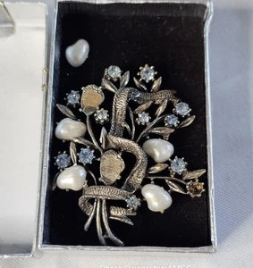 Vintage Coro Flower Bouquet Silver Tone Brooch Faux Pearls FOR PARTS OR REPAIR  - Picture 1 of 5