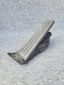 BMW F10 F11 F12 F13 F06 F07 ACCELERATOR PEDAL MODULE AUTO GEAR BOX Pedal 6859999 - Picture 1 of 16