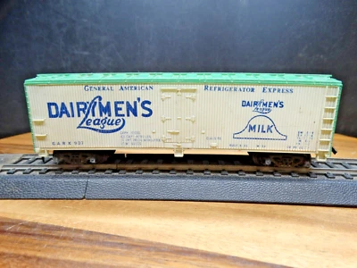 TYCO HO Scale 34' General American Refrigerator Express Dairymen's 907 Reefer - Image 1 of 4