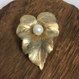 Vintage Sarah Coventry Brosche goldfarben Blatt Kunstperlen Anstecknadel - Bild 1 von 4