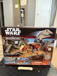Micro Machines Star Wars el Despertar de la Fuerza Halcón Milenario Juego Hasbro Nuevo - Imagen 1 de 4