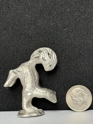 L👀K - Estatuilla de animal acrobático - Pequeña - Peltre vintage Foto 1 de 4