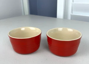 Le Creuset Steinzeug 7,75 Unzen Rot Auflaufförmchen (14-39) 2er Set - Bild 1 von 3