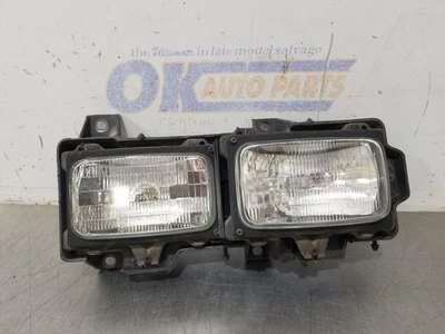 88 1988 CHEVROLET C1500 DUAL SEALED BEAM HEADLIGHT LAMP WITH BRACKET LEFT DRIVER - Image 1 of 4