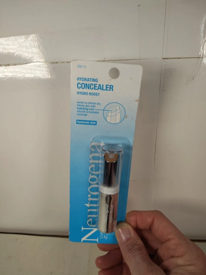 Neutrogena Hydro Boost Hydrating Concealer, Fair 10 0.12 oz - Image 1 of 4