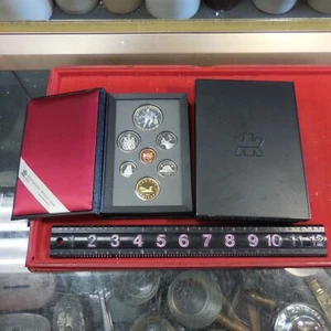 Canada 1993 Royal Canadian Mint Double Dollar Proof Coin Set - Picture 1 of 11