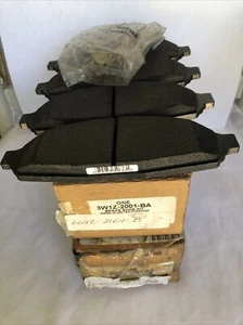 NEW OEM FORD 2003-2011 Lincoln Town Car BRAKE SHOE KIT Pads w/Clips 6W1Z-2001-B - Picture 1 of 16