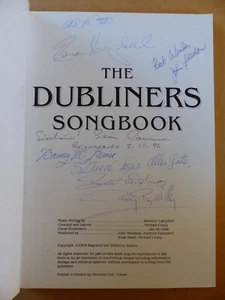 Autógrafo firmado firmado por The Dubliners en libro libro cancionero - Imagen 1 de 3
