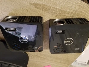 Mini proyectores Dell M115HD y M110 que no funcionan SOLO PIEZAS - Imagen 1 de 6
