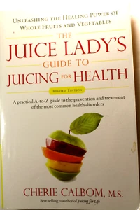 2 Books by THE JUICE LADY-Juicing for Health & Living Foods Revolution (PPB) VG - Imagen 1 de 4
