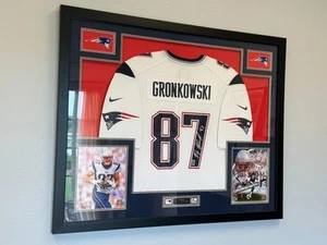 Rob Gronkowski "Gronk" signed jersey - Picture 1 of 1