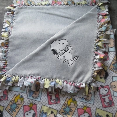 Fleece Blanket  Snoopy - Image 1 of 4