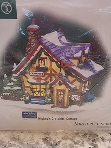 Department 56 North Pole Serie Disney Mickey’s Cratchit’s Cottage NEU - Bild 1 von 7