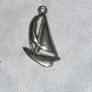 Sailboat Pendant Charm In 925 Sterling Silver Boating Sailing - Picture 1 of 3