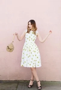 Kate Spade Daisy Dot Lyric Dress Womens Size 2 White Yellow Floral Fit & Flare - Picture 1 of 15