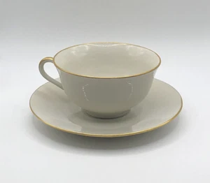 Vintage Schwarzenhammer Bavaria Teacup and Saucer Off White With Gold Detail - Picture 1 of 9