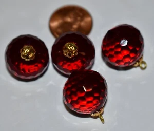 CIONDOLO PENDENTE VINTAGE 4 SFERE PLASTICA SFACCETTATE ROSSO RUBINO • 21,6mm INCLUSA CAUZIONE - Foto 1 di 2